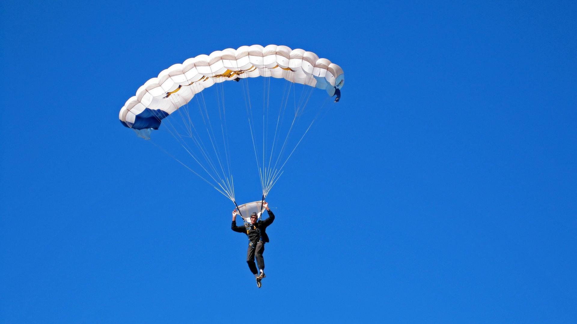 全国青少年“科技创新”篮球体验展在上海精彩亮相，推动科技与体育融合